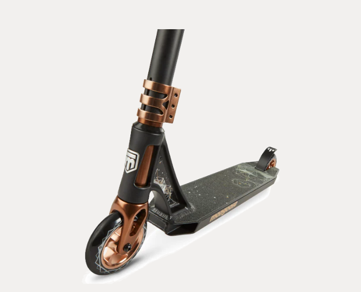 קורקינט פעלולים MONGOOSE RISE 110 EXPERT