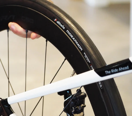 צמיג כביש עמיד לתקרים VITTORIA RIDEARMOR II TLR